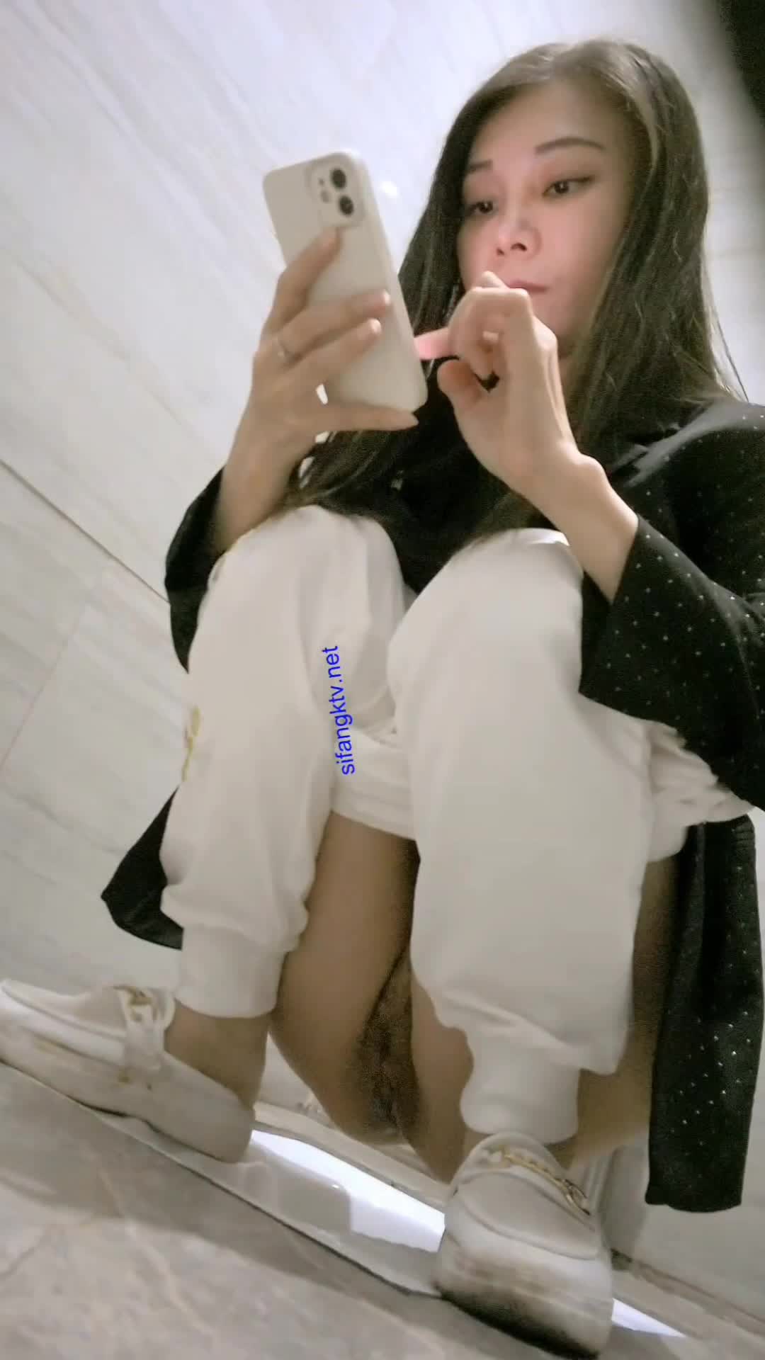 #厕拍 厕拍  偷拍  最新  隔墙有眼 酒店大堂女厕偷拍 多位反差骚货白虎纹身舞蹈老师23分钟