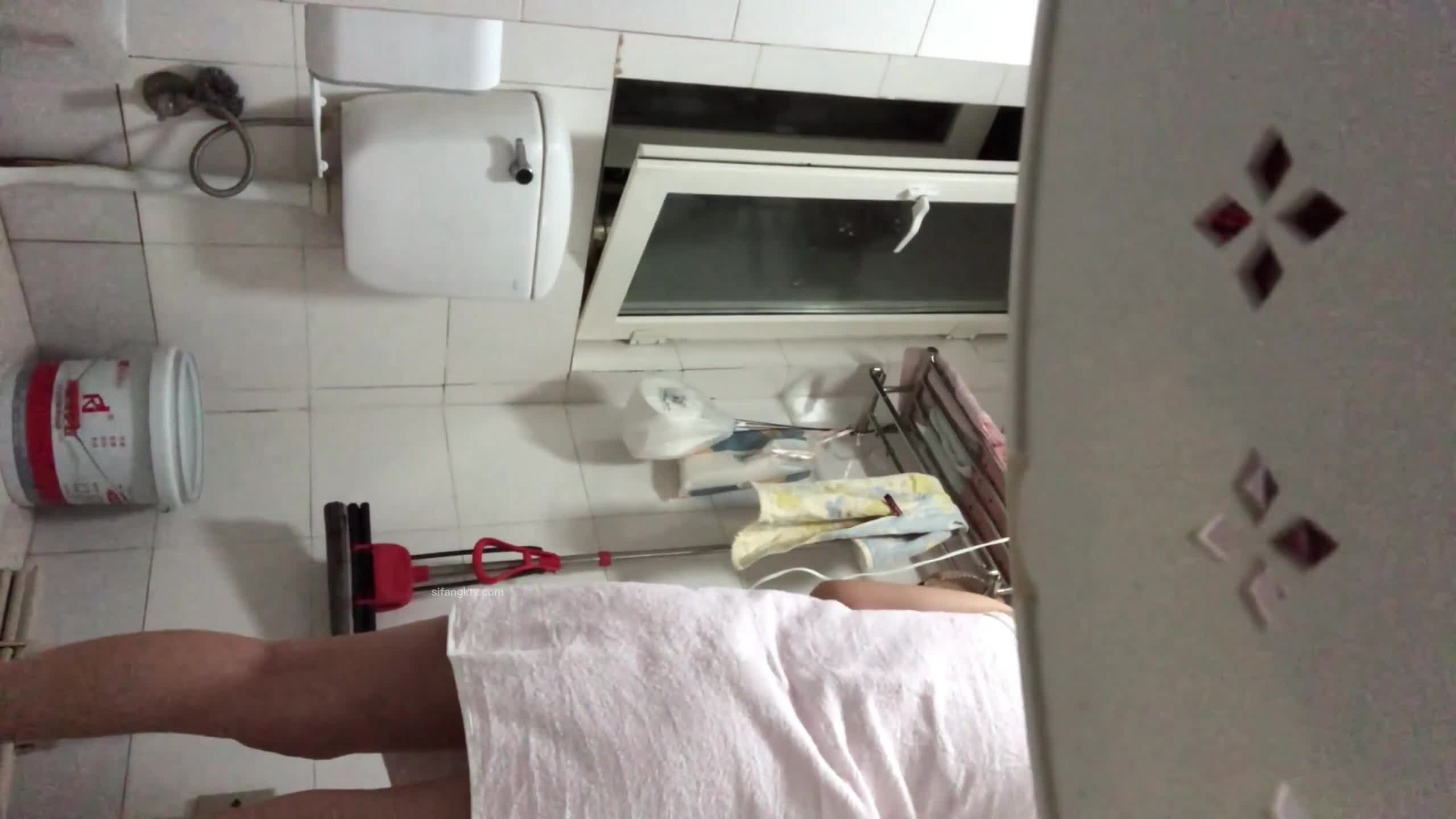 偷拍洗澡