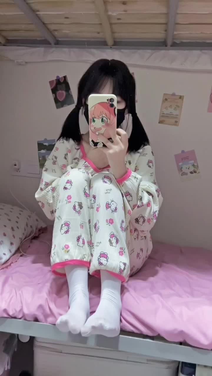 #福利姬 #抖音 #不要凶抖音不要凶 - 极品萝莉小嫩脚 定制足控红绿灯玩脚视频合集51部 -1