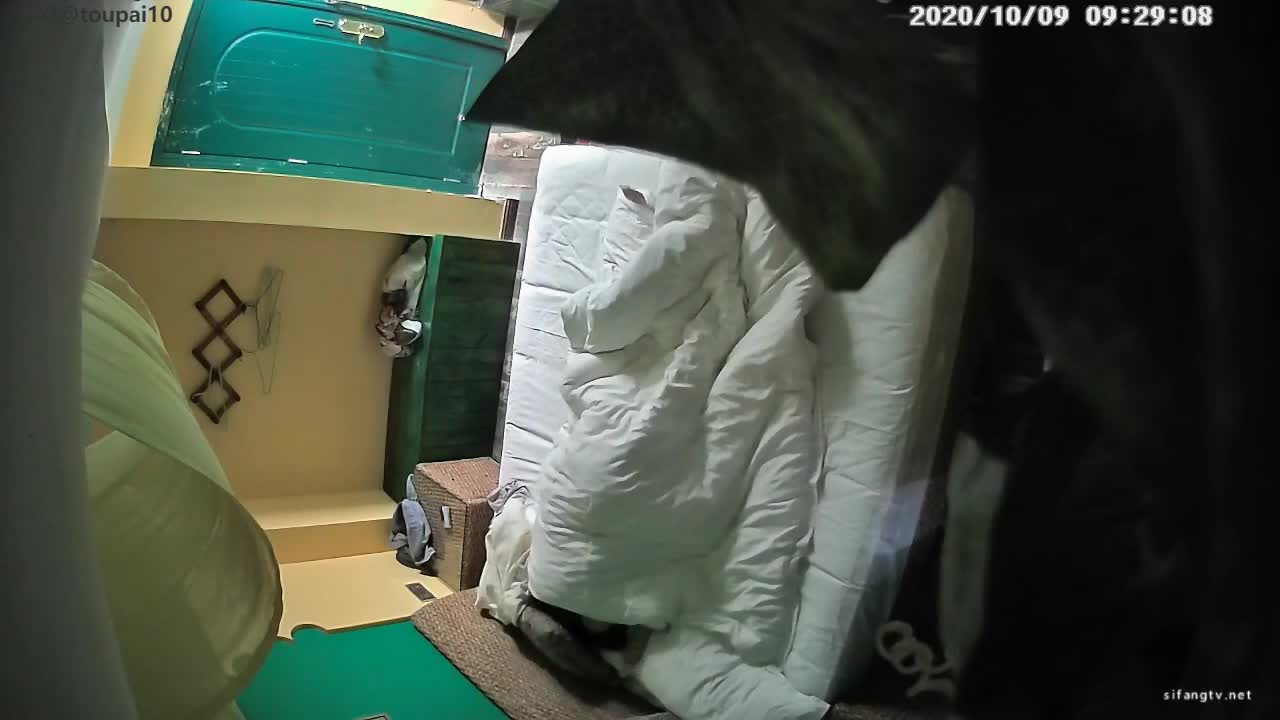 罕见酒店偷拍遇到女同开房 舔逼 69 她们玩的很嗨