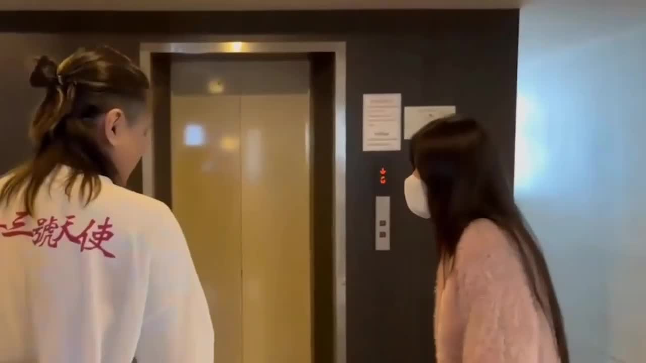 #口交 #女上位 #偷拍自拍 #业余真实 #性交泰神啦情色旅游第三弹恩凯抚慰失恋泰妹上三竿酣畅淋漓的性爱