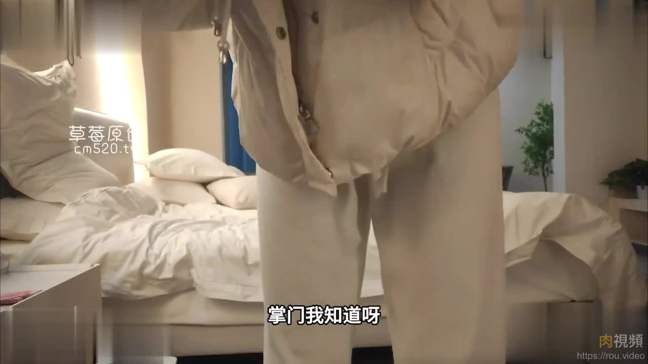 【精选探花】约炮还在上大学的高挑正妹小穴超紧还会把肉棒夹紧把我弄得很爽李白 #探花 #偷拍