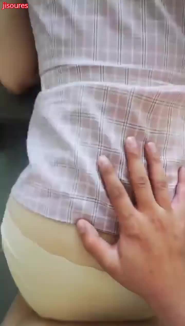 #菊花有点松在办公室操同事，穿的太骚忍不住啊，周六加班的时候在会议室操了她>>>进入搜索群,搜索随机触发