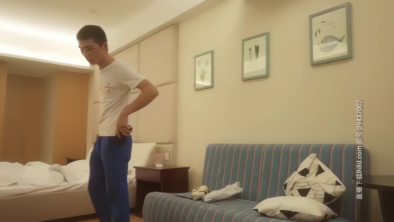 【千人斩探花】美腿萌妹换上女仆装沙发上大力猛操 操的太狠妹子都给操哭了 最后妹子实在受不了 只能口交吸出来 偷拍 女仆 丝袜 #探花 #偷拍