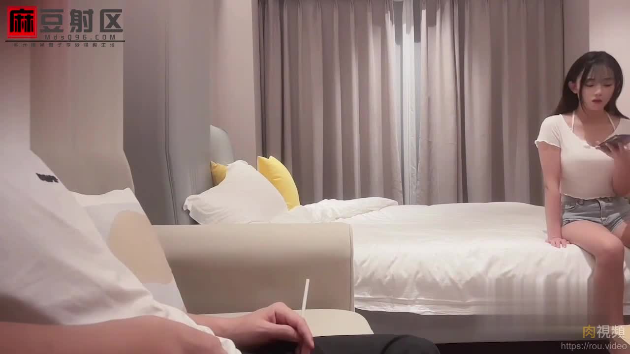 【李寻欢探花】 约炮18岁在校学生，雪肌巨乳超反差 #探花 #偷拍