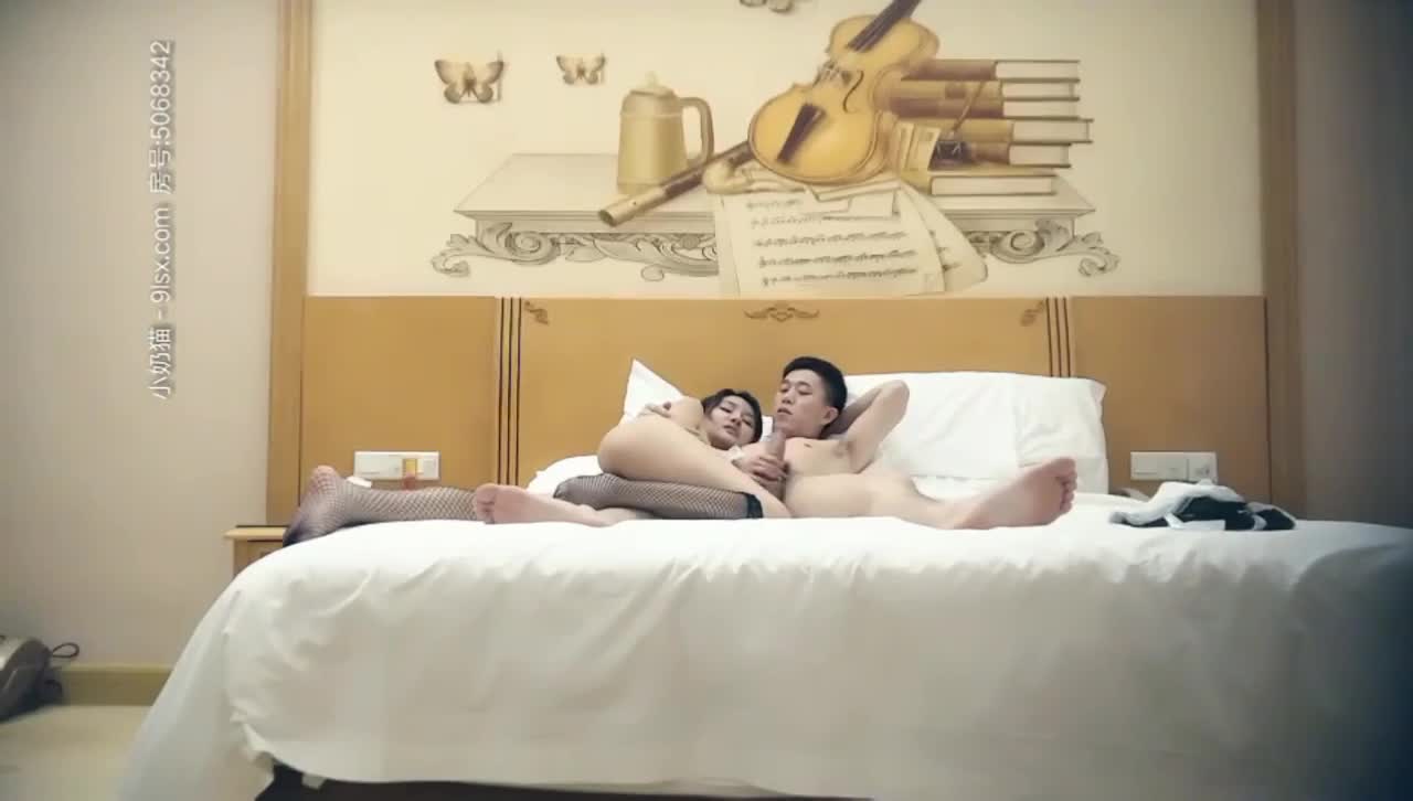 【七天极品探花】（第二场）3000网约极品车展模特，大长腿高颜值女神，肤白如玉温柔体贴，激情啪啪娇喘连连 #探花 #偷拍