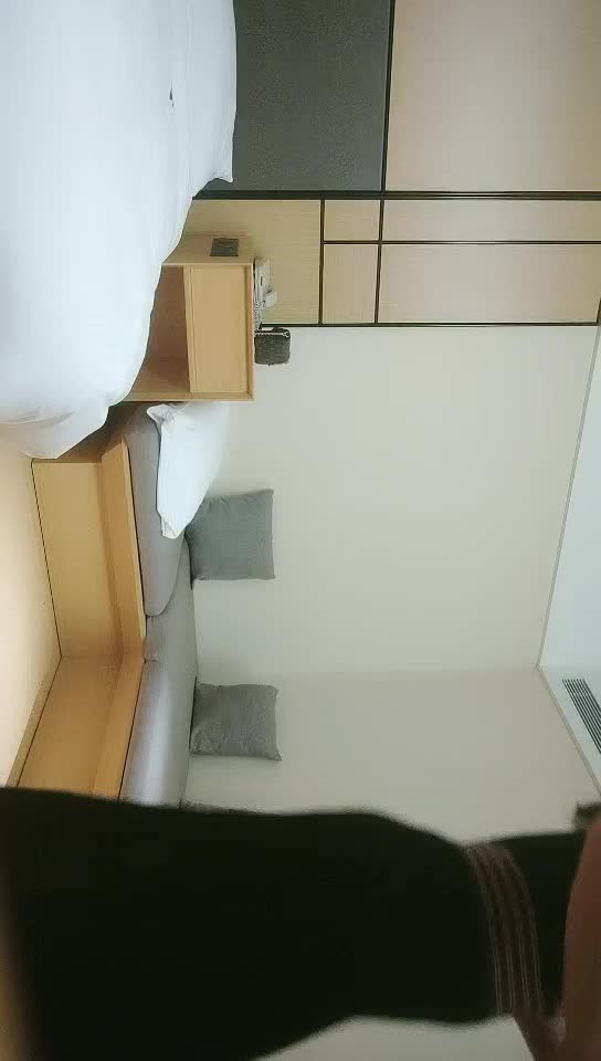 #熟女 #探花 #少妇 浪利战神探花170CM极品少妇 ，笑起来甜美大长腿，镜头前展示口活，舔逼抬起美腿抽插，骑乘打桩猛操