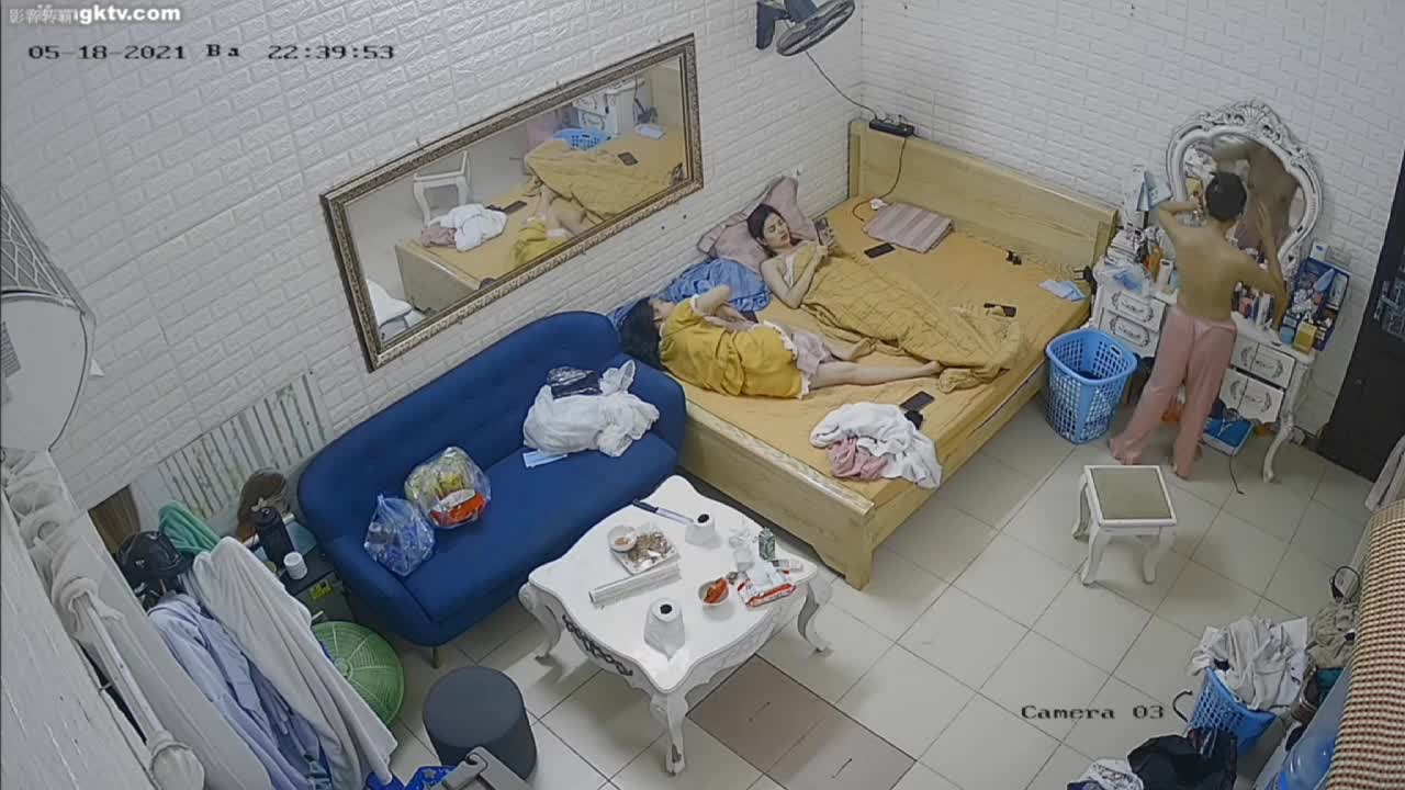 三个合租美女的日常 -2
