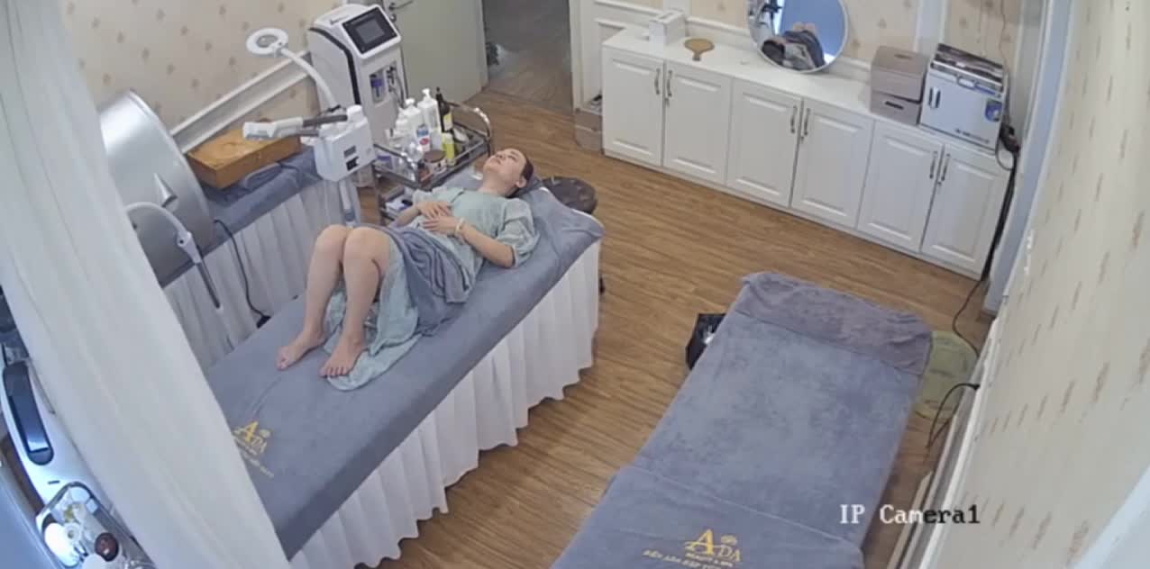 美容院摄像头破解 富婆私处除毛