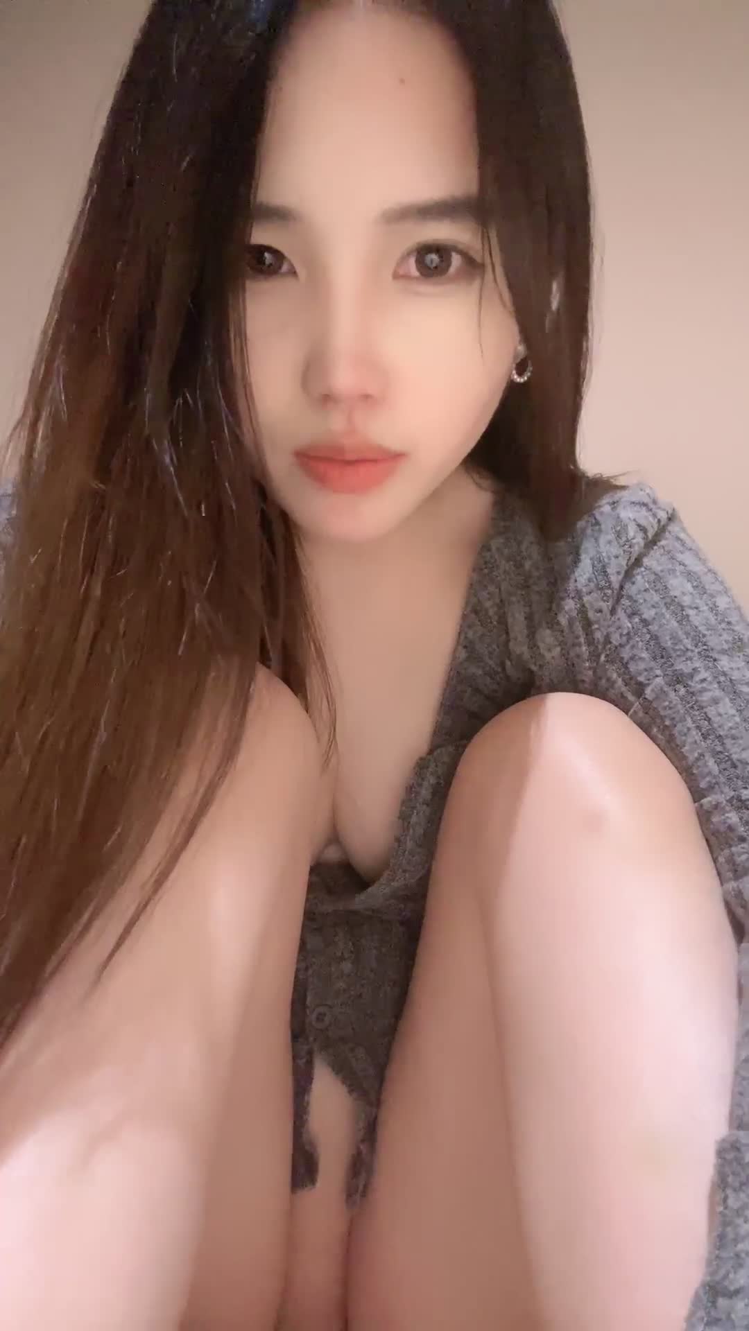 小妲己主播甜奶昔身材巨好的白虎校花，激情啪啪 9v