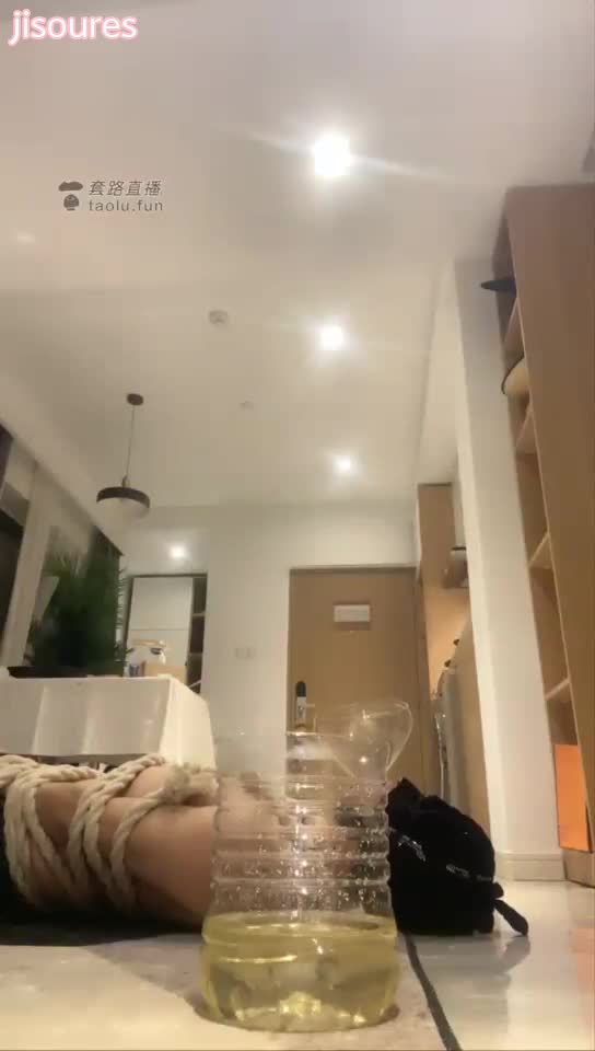 女王伊茜 直播 调教 男奴