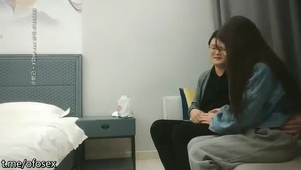 #熟女  #少妇  约操健身室少妇，这身材前途后翘，操起来淫水直流，下次还得操她