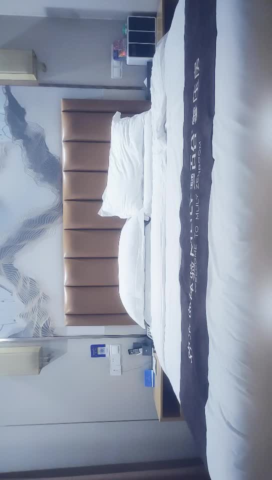 #熟女 #少妇 约大白屁股熟女开房操 ，肥美的熟逼，操起来水好多，简直是极品，必须玩个精尽人亡