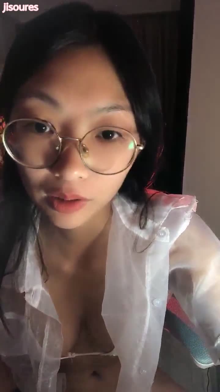 跳跳蛇 反差 眼镜妹 骚舞 跳舞 勾引