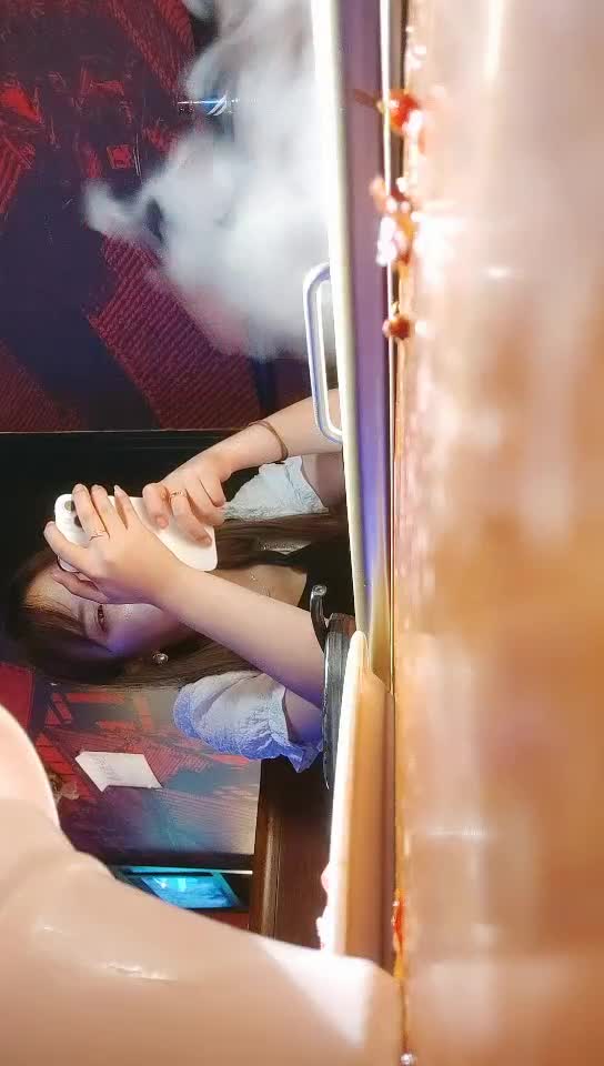 #熟女 #少妇 #良家 专约良家无套内射，极品颜值红唇美女，吃饱喝足回酒店开操