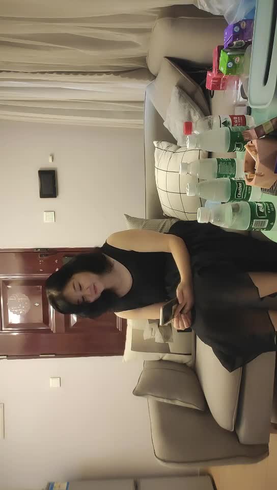 #熟女 #少妇  专找小伙3P肉肉 ，操起来淫水贼多，操起来好顺畅