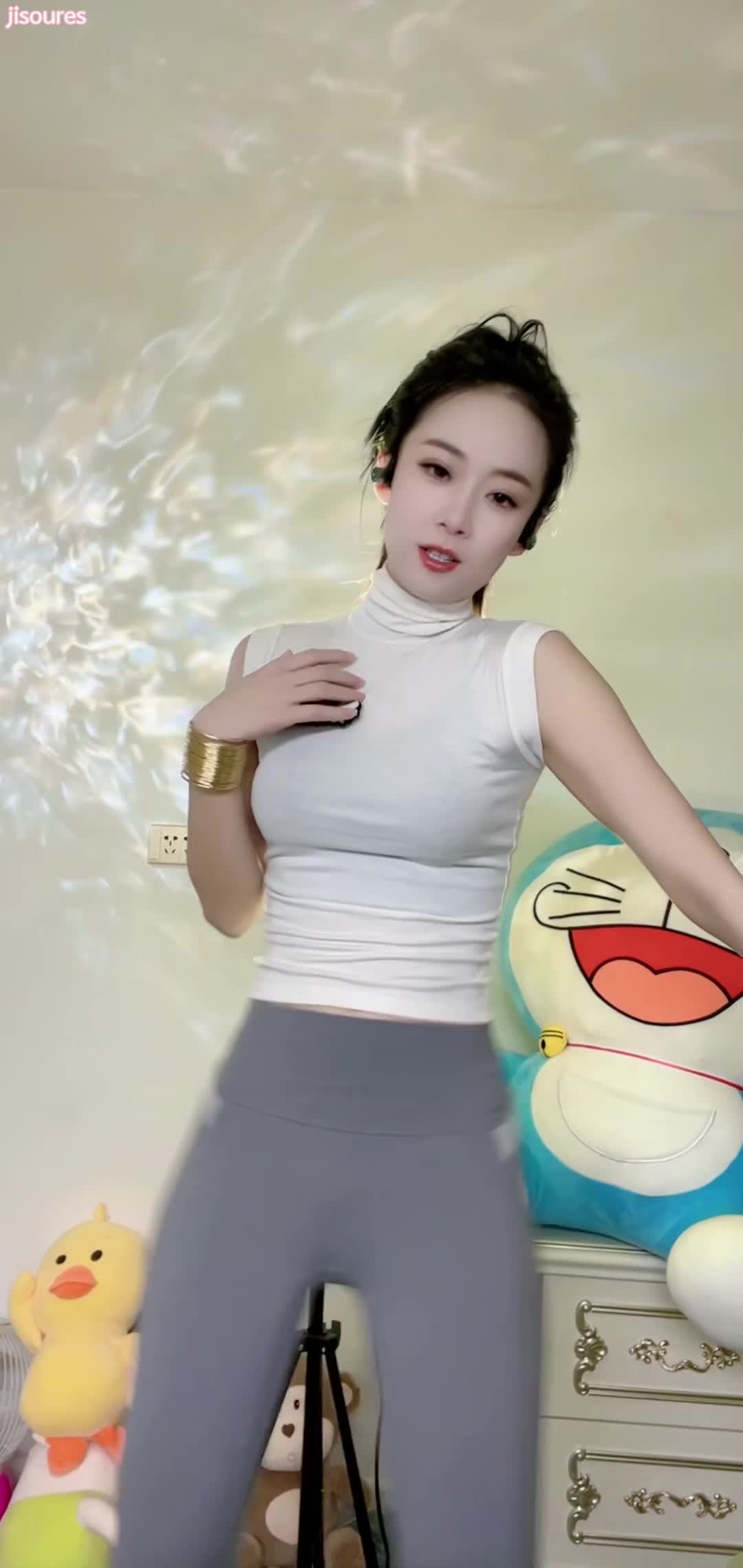 少妇主播跳舞勾引