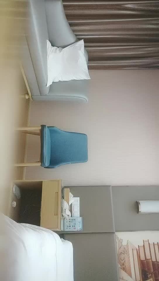 #熟女 #少妇 背带长裙极品小少妇，坐在身上揉捏奶子，开档丝袜掰穴双腿肩上扛抽插猛操