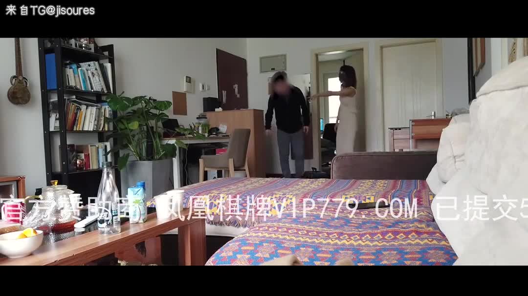 真实刺激, 网络维修工身后全裸挑战 #露出 #调整5点击进群,有违