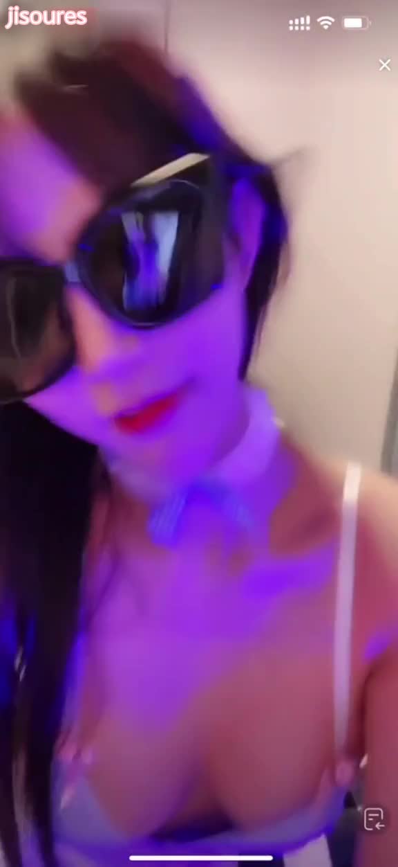 网红大尺度狗爬爬 #勾引 #网红 #主播>>>进入搜索群,搜索随机触发