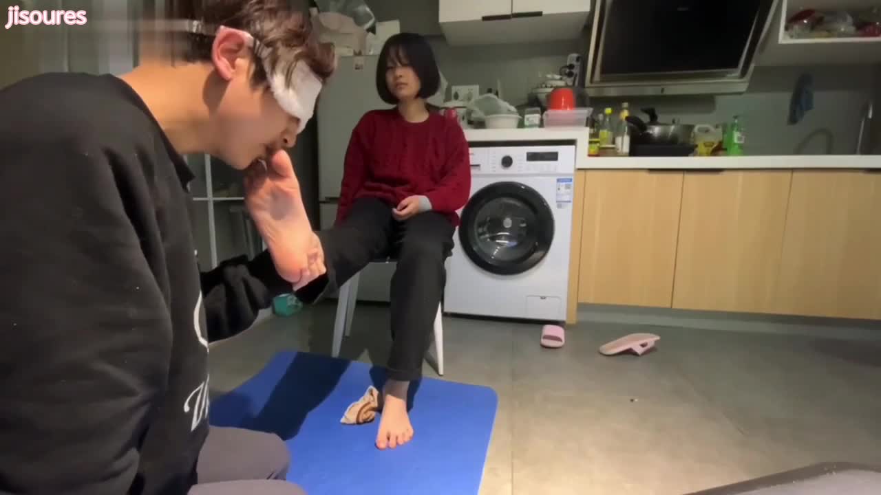 【真实探探约巨乳熟女人妻】你感觉到了吗？顶到子宫口了，亲我要高潮了【真实约拍高价购买洛丽塔少女足交】啊啊我踩死你，让你爽【真实约拍高价购买学生足交】小鲜肉喜欢被调教，足交才能射