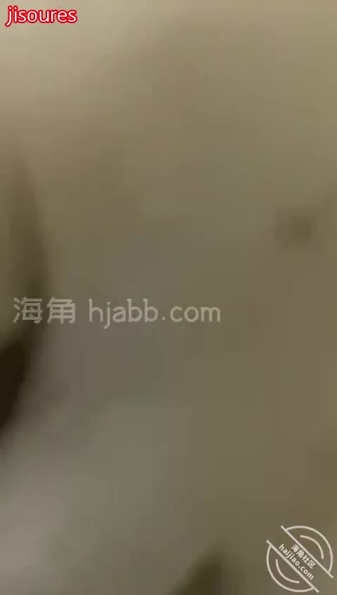 等候嫂子上来洗澡，在浴室强上嫂子，喝乳汁，嫂子水真多>>>进入搜索群,搜索随机触发