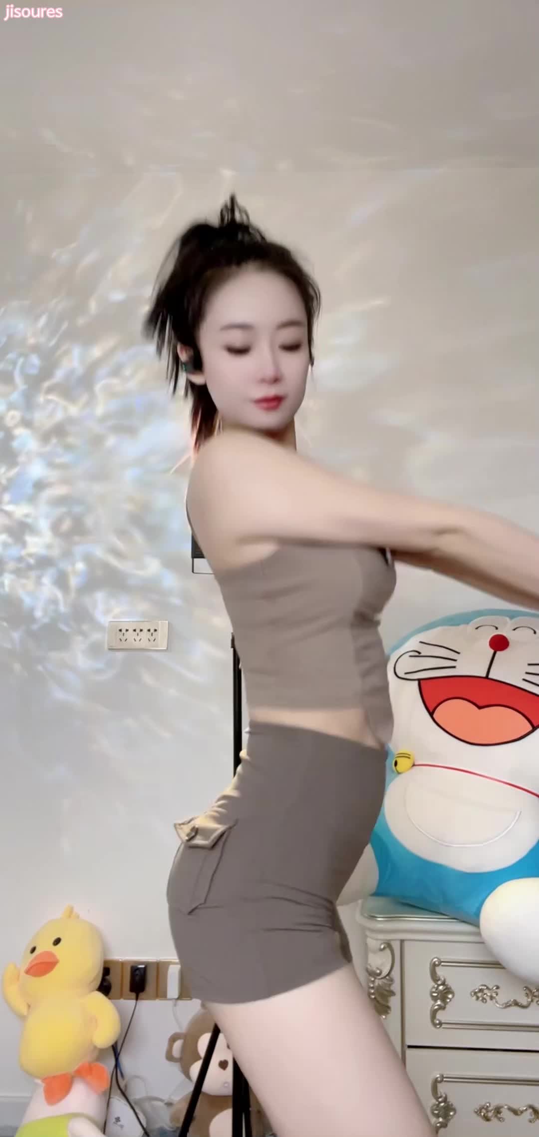 少妇主播跳舞勾引
