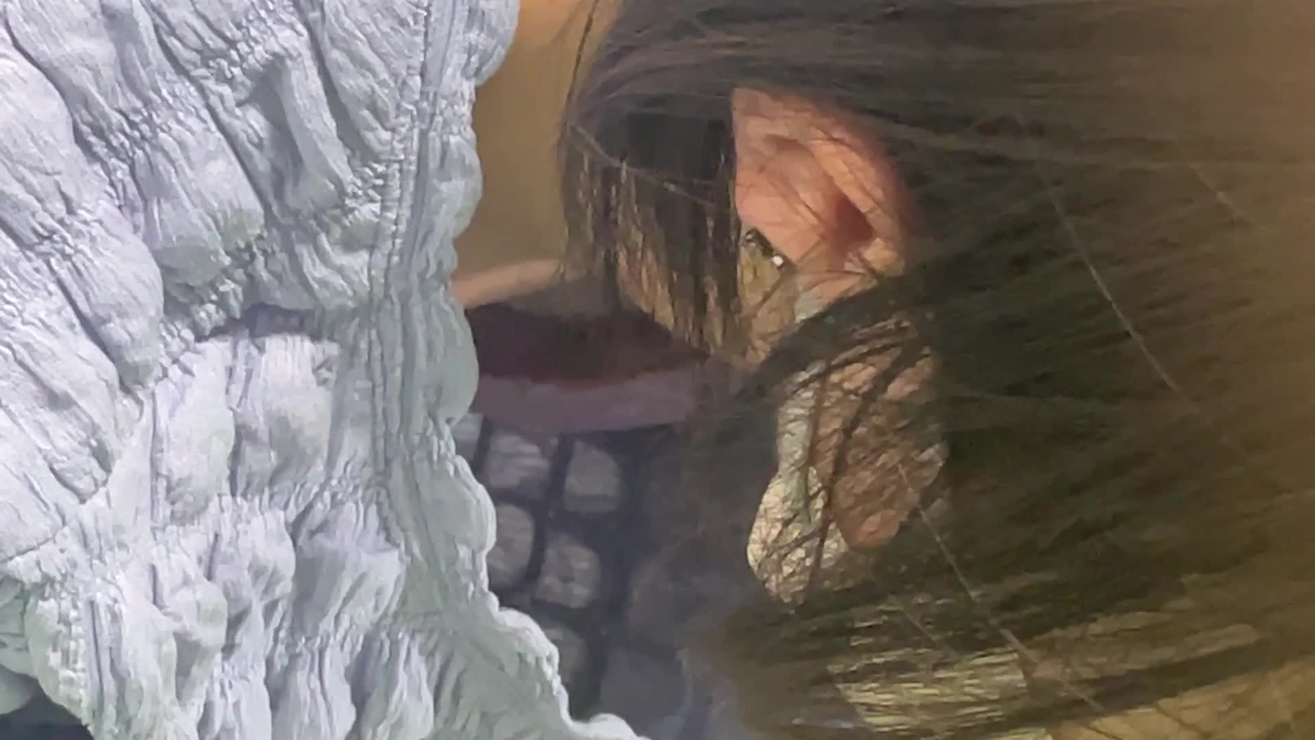 偷窥偷拍高抄拍胸女大学生胸口美乳全露