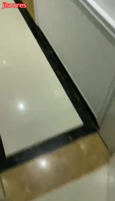 #想双飞老婆姐姐视频来了，媳妇在里屋睡觉，大姨子凌晨爬窗出来在一楼阳台对着大马路被我爆操>>>进入搜索群,搜索随机触发