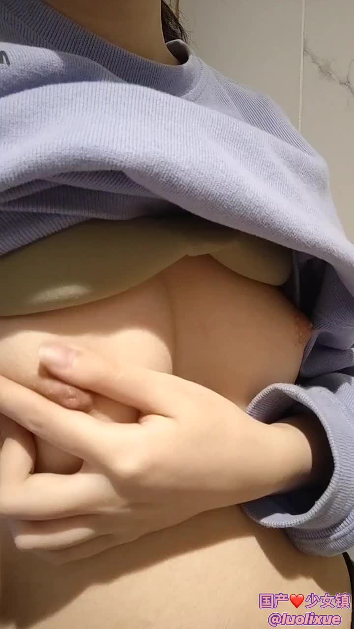 #少女 #学生 #自慰 #自拍美少女自慰，扣出来好多水啊