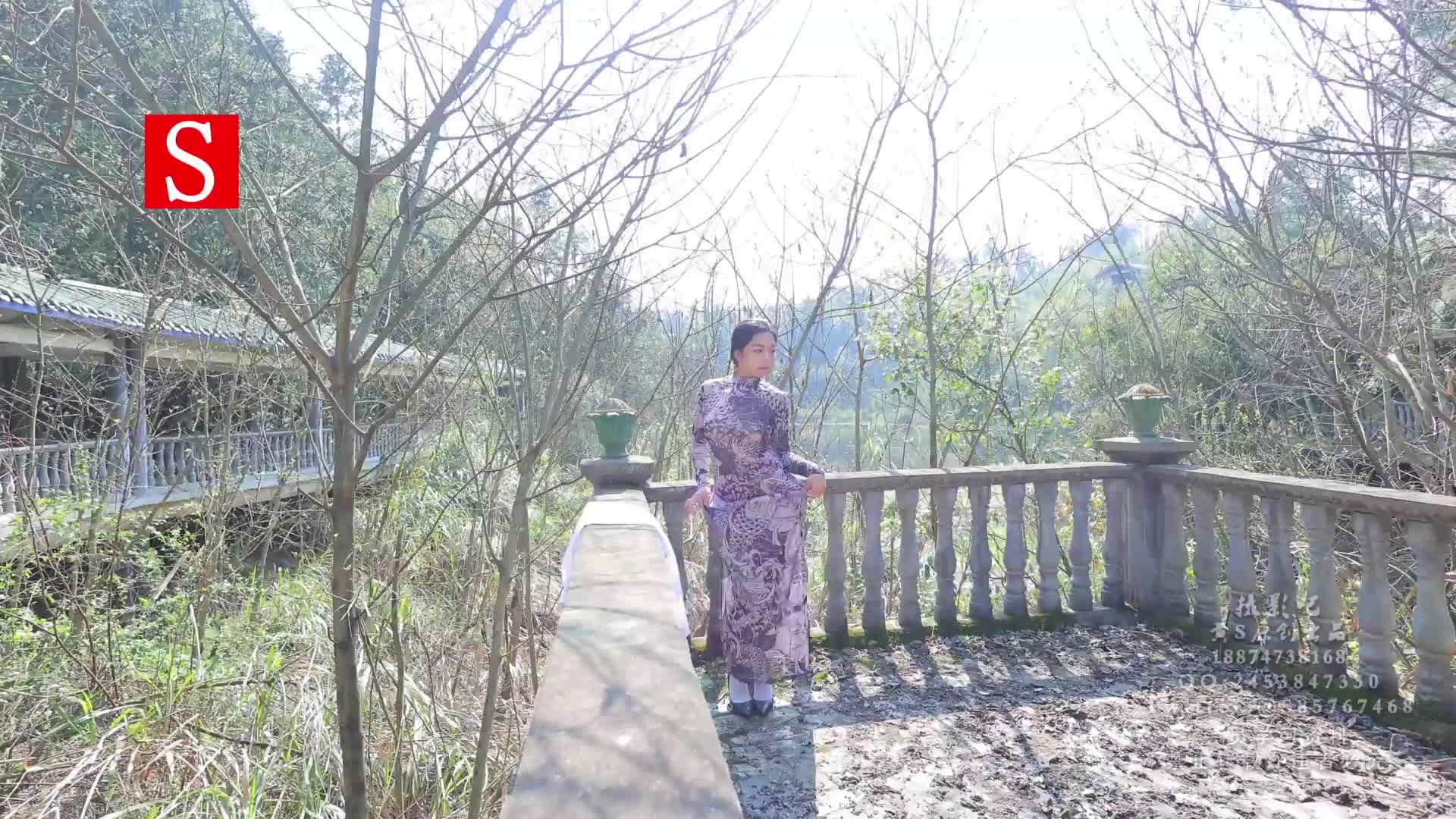 国模裸拍 黄X 顶级反差御姐【凰宫】户外露出 旗袍肚兜大尺度私拍