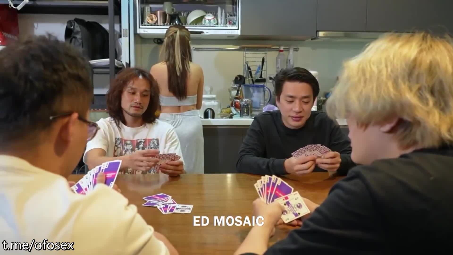 ED Mosaic EDEA-451 打牌不如打炮吧 E奶蝶硬尬４猛男[
