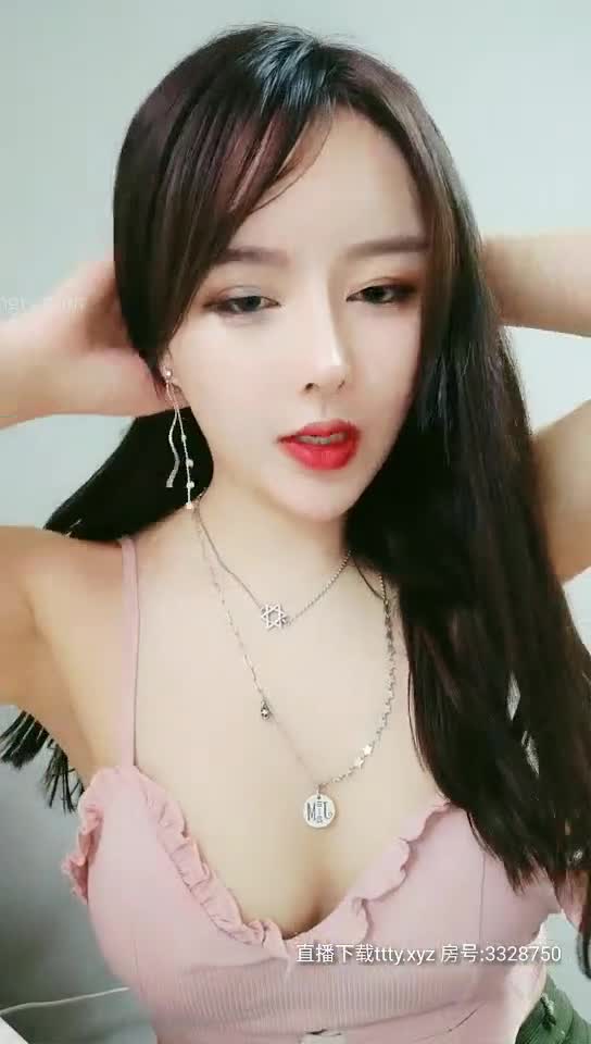 #唐泽雪 #汪静 #龙婆 平台第一尤物，美臀爆乳女神前期直播视频