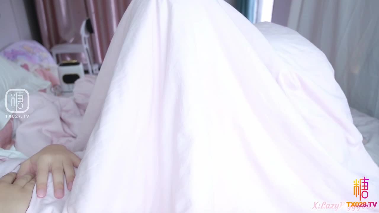 #懒懒猪 #糖心VLOG #冰丝短袜萝莉 小腿袜 冰丝袜 口交 打飞机 足交 手脚并用 啪啪 剧情 你永远不知道你的队友在打游戏的时候会干什么 中文字幕