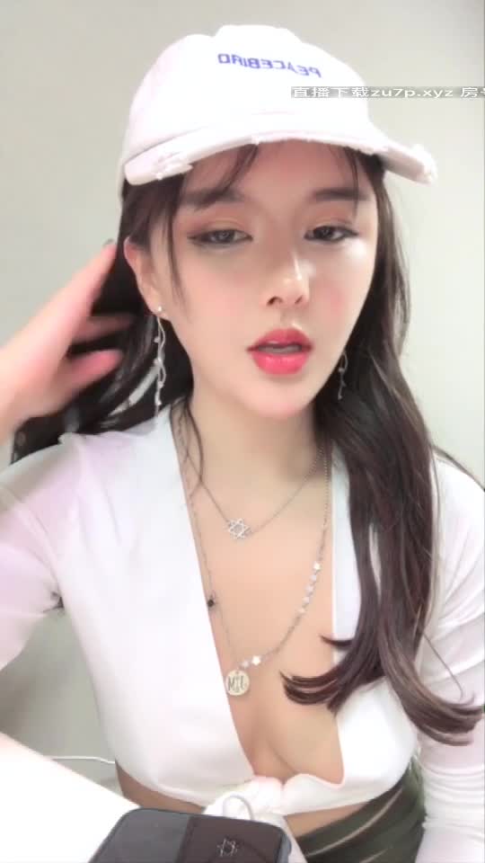 #唐泽雪 #汪静 #龙婆 平台第一尤物，美臀爆乳女神前期直播视频