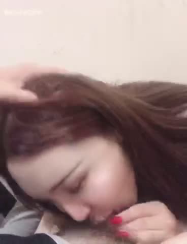 美伊---注意！本群为免费福利观看 一定人数后修改成收费群 请先关注频道
