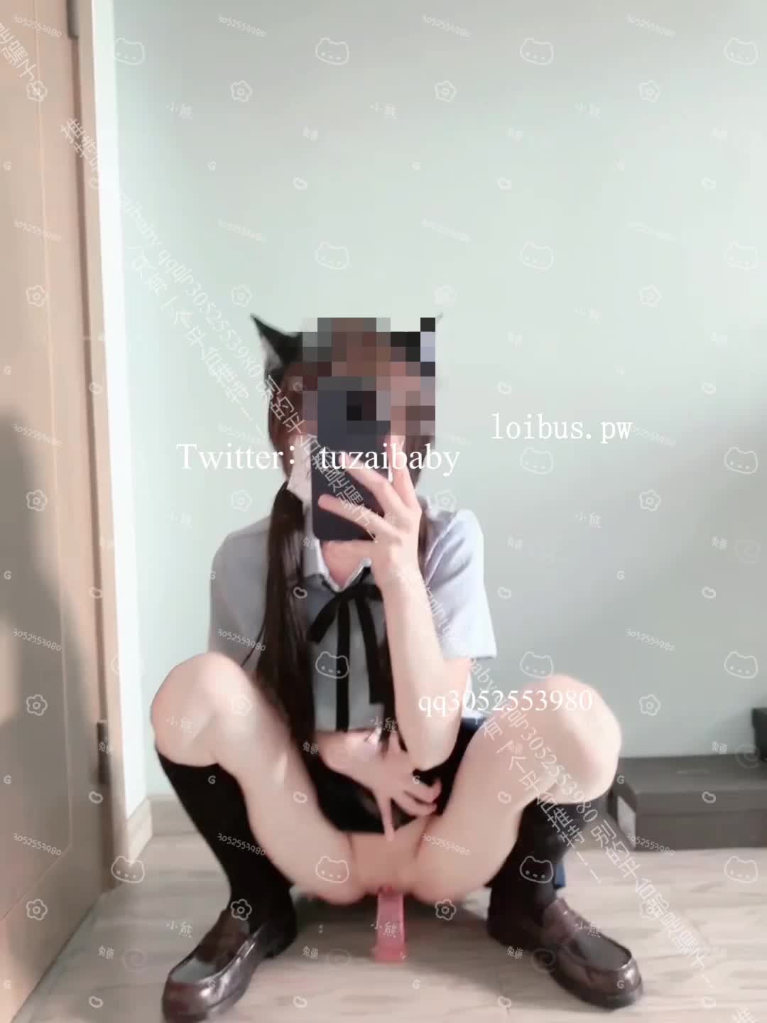 #兔酱 tuzaibaby  推特野外露出喷水福利姬