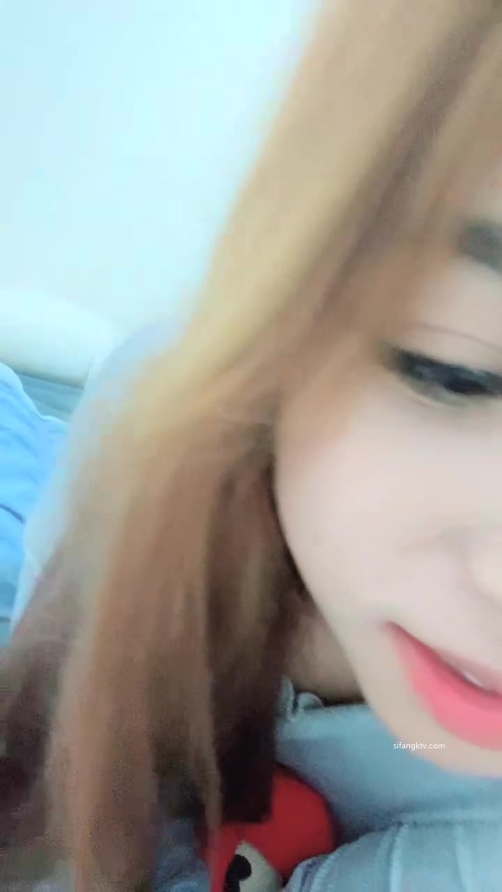 #佳佳19 反差公共厕所露出自慰户外露出