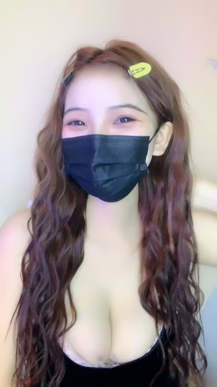 笑笑不吃糖1080120472_20250224-230148-644