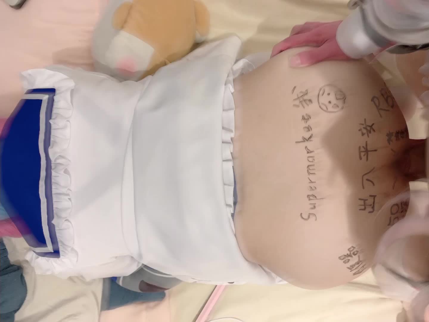 标题：两只小男娘整花活标签：#伪娘男娘 #肛交 #Whimpercat_酒玖 #麟烟阁 @lygbl简评：两只小男娘，一只S，一只是M，M被拴着给唧唧比较大的那一只服务，打飞机都撸到啪啪作响，操这么肥的屁股也是如此聊天群     万能搜索️点我一键订阅麟烟阁全服务