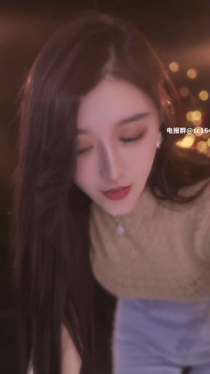 #有鱼  #反差 #高潮脸表情舞大师转战抖音，就一个字骚 合集共50个视频