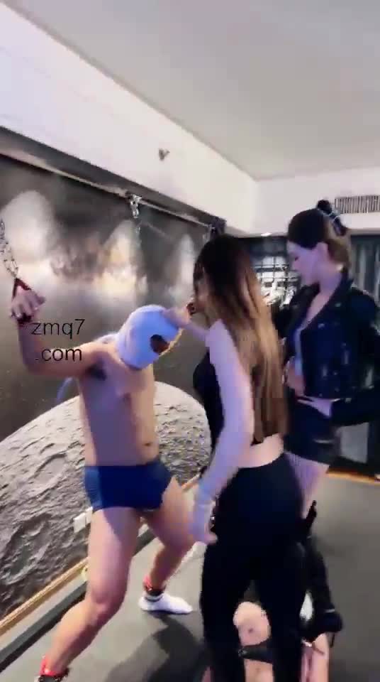 艾琳 双女主 重度踢蛋