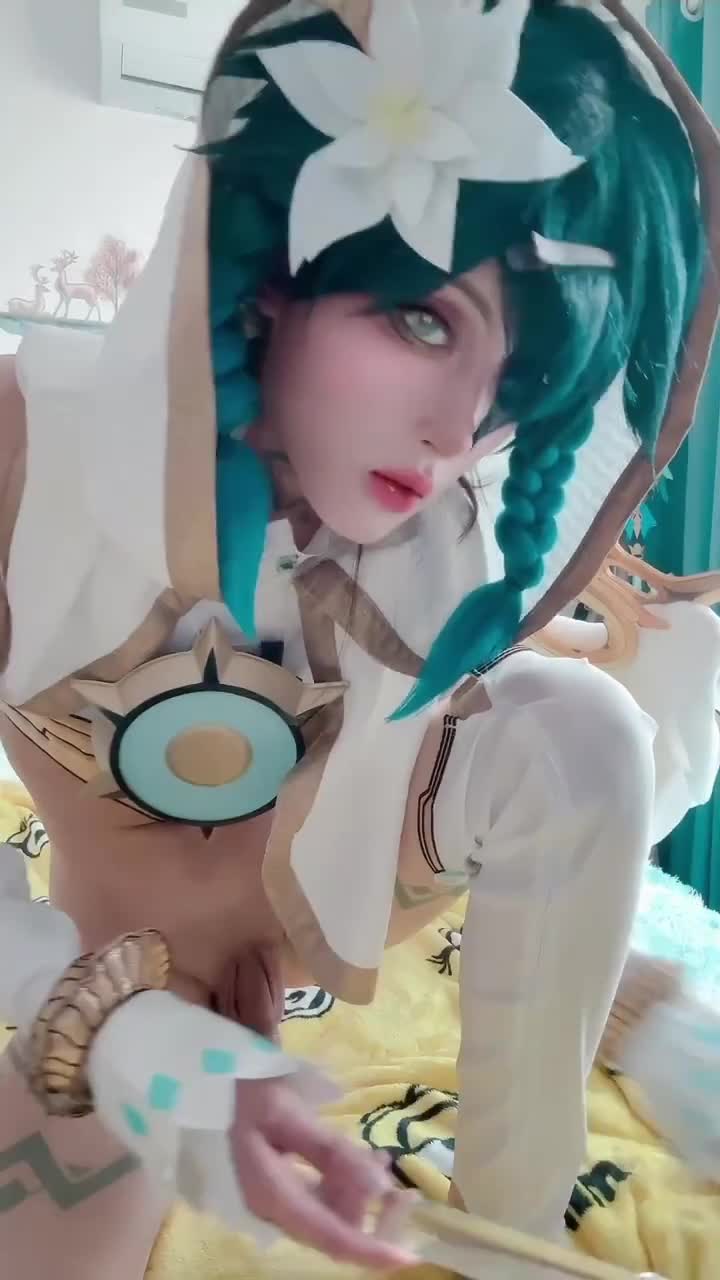 标题：今天浅浅的看一下原神标签：#伪娘 #男娘 #cosplay #原神 @lygbl简评：娼年cos原神确实是非常有天分，精致的小脸和无毛鸡一搭配，属实是一点毛病没有，哥们都感觉鼓大包了，如果这样的在我的身体之下，直接爽死聊天群     万能搜索️点我一键订阅麟烟阁全服务