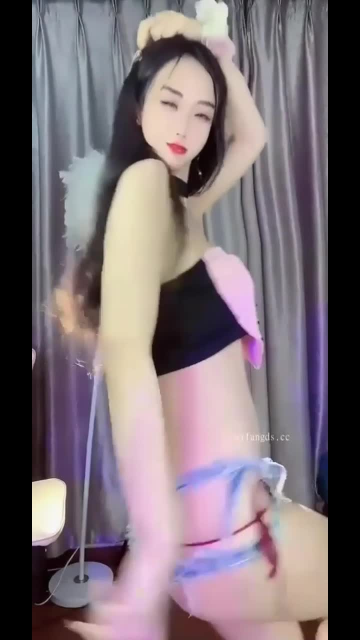 #抖音  #素听S #熟女大长腿少妇长腿毛多，大奶颜值少妇，道具自慰，大胆掰逼合集共10个视频