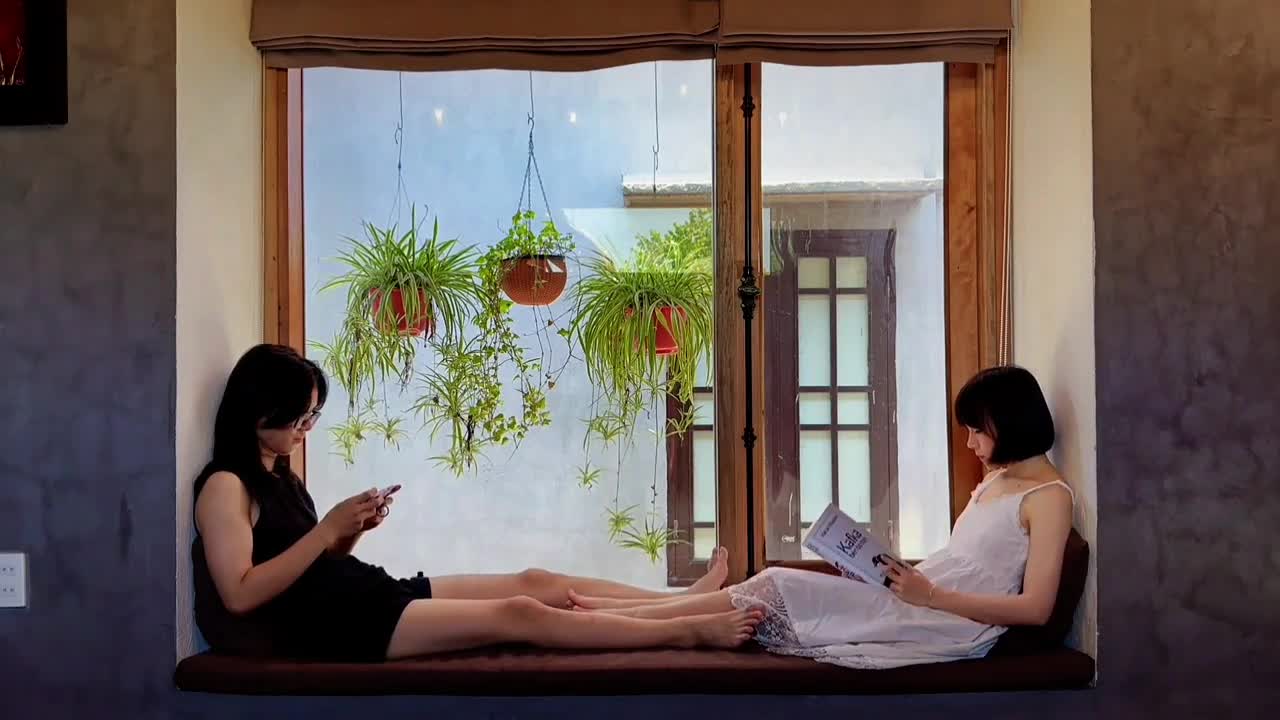 标题：艹女高中生的伪娘标签：#sissy #cd #药娘 #伪娘x女 @lygbl 简评：属实是合并同类项了，两个不仔细看都是女生，在一起还以为是玩四爱的，结果还是正常的操逼，大J8给女生都日麻了聊天群     万能搜索️点我一键订阅麟烟阁全服务
