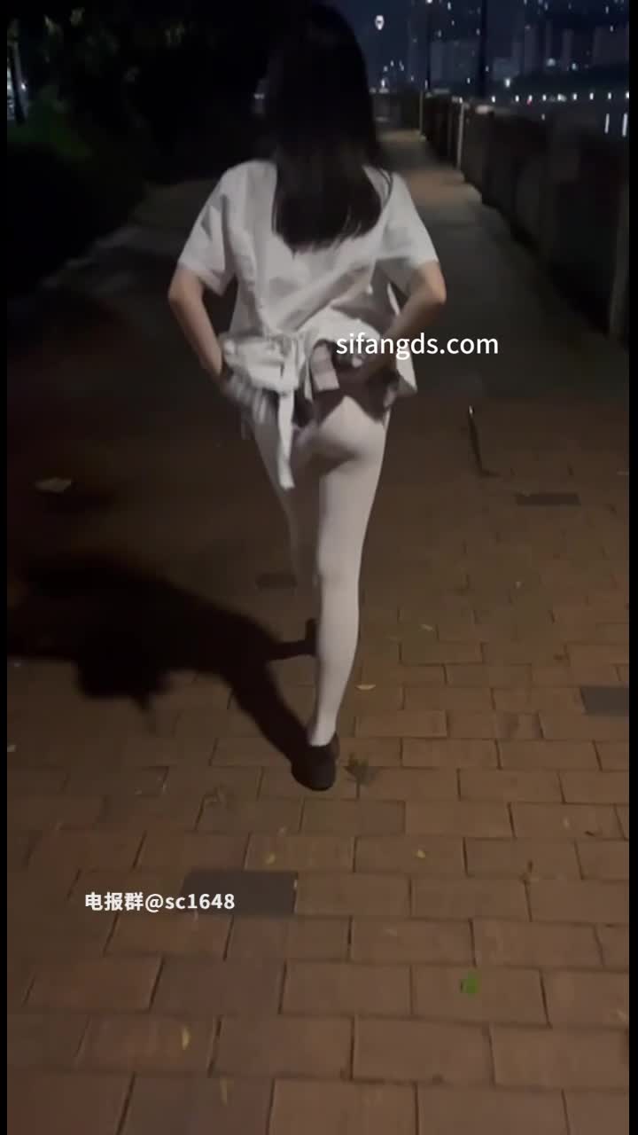 #博主 #采花小盗     #调教二月最新福利，大神圈养的小母狗苗条嫩妹洛丽塔，领小母狗与友人3P露出颜射内射样样精通！合集共11个视频新更