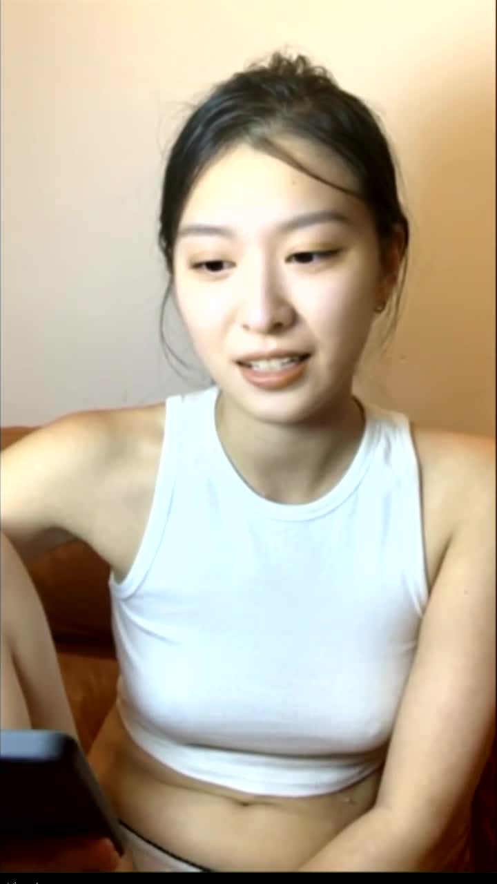 极品新人，神似江疏影，【新增角色】，突破大尺度，主动自慰，极品美乳翘臀俏佳人#江疏影 #新增角色 #自慰 #美乳 #翘臀