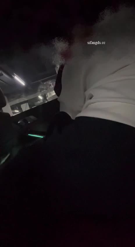 推特【喜欢我的大姨子】合集1，私拍未发部分，车震楼道啪啪自慰，饥渴人妻直达高潮了#推特 #喜欢我的大姨子  #车震  #人妻  #高潮