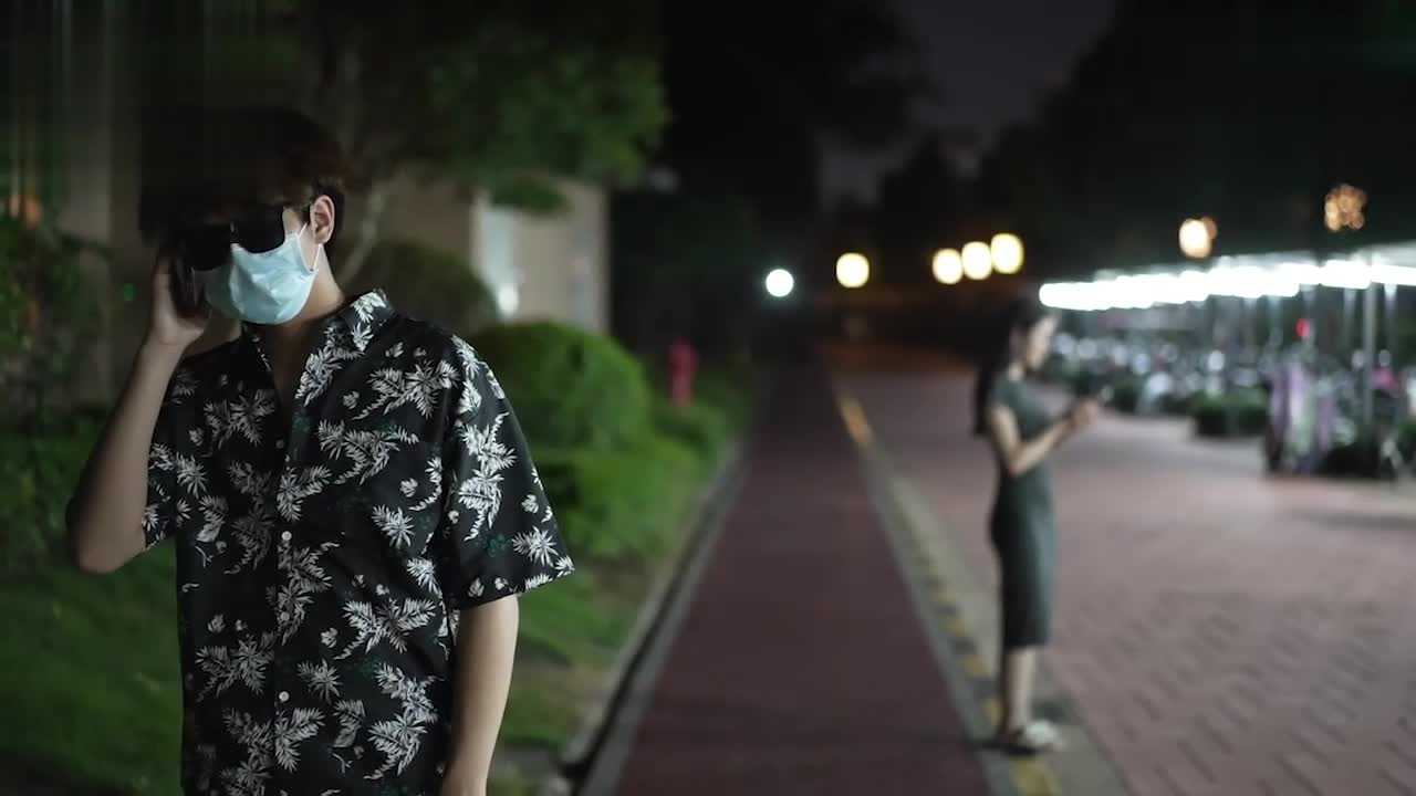 爱豆传媒ID5472性功能障碍 绿奴男下春药给女友吃让兄弟一起玩3P妍姝#爱豆传媒  #ID5472  #绿奴  #3P  #妍姝
