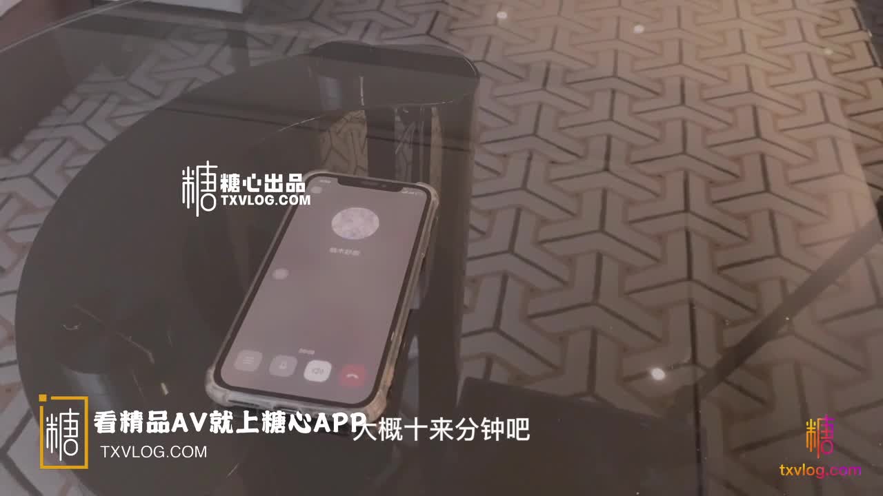 清纯娃娃脸白虎美少女 超可爱黑丝开档 被主人中出，看似清纯少女床上真是骚，让我内射她的小嫩穴#白虎  #少女  #黑丝  #中出
